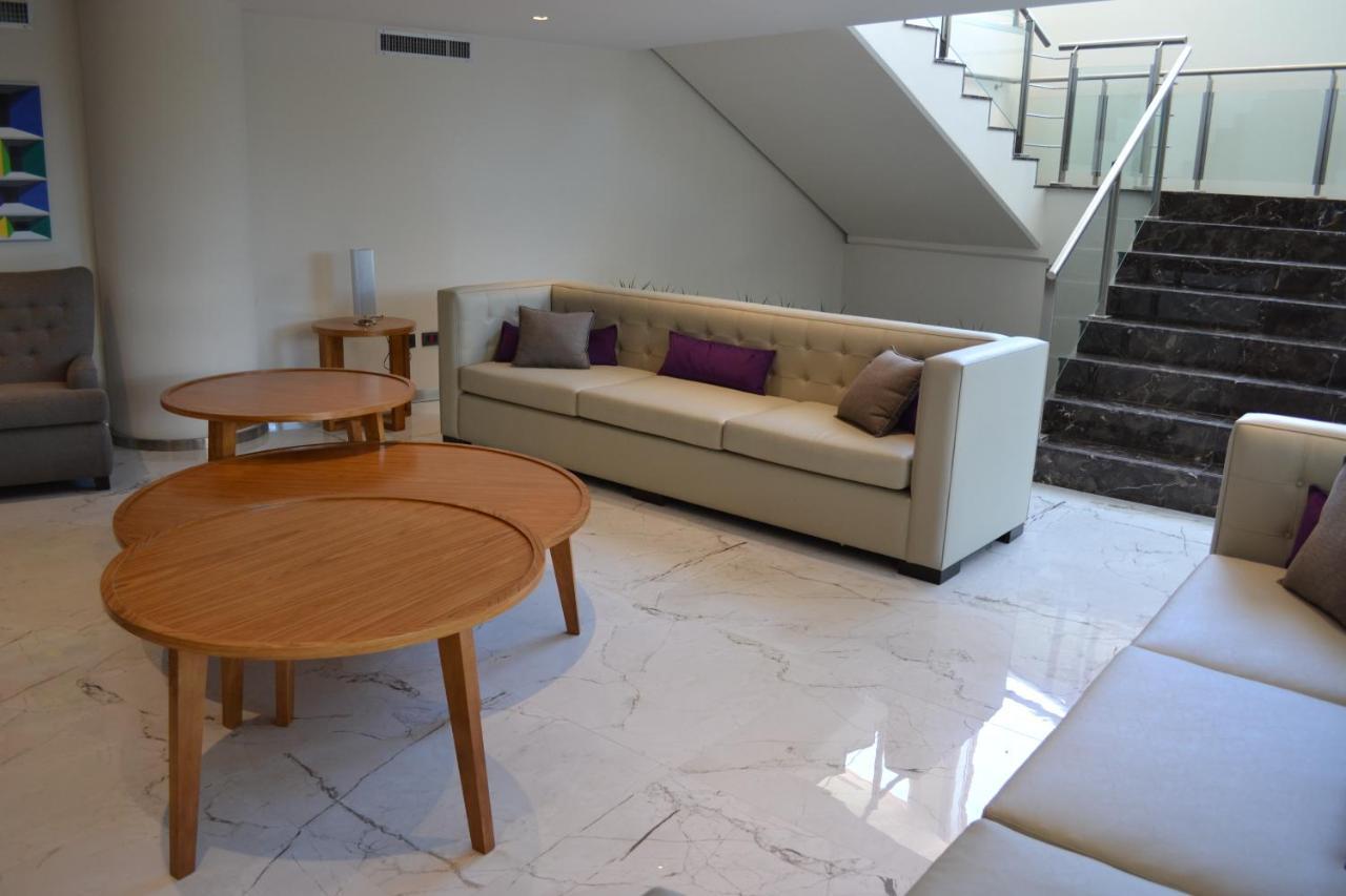 Hotel Oscar Lescano 4*